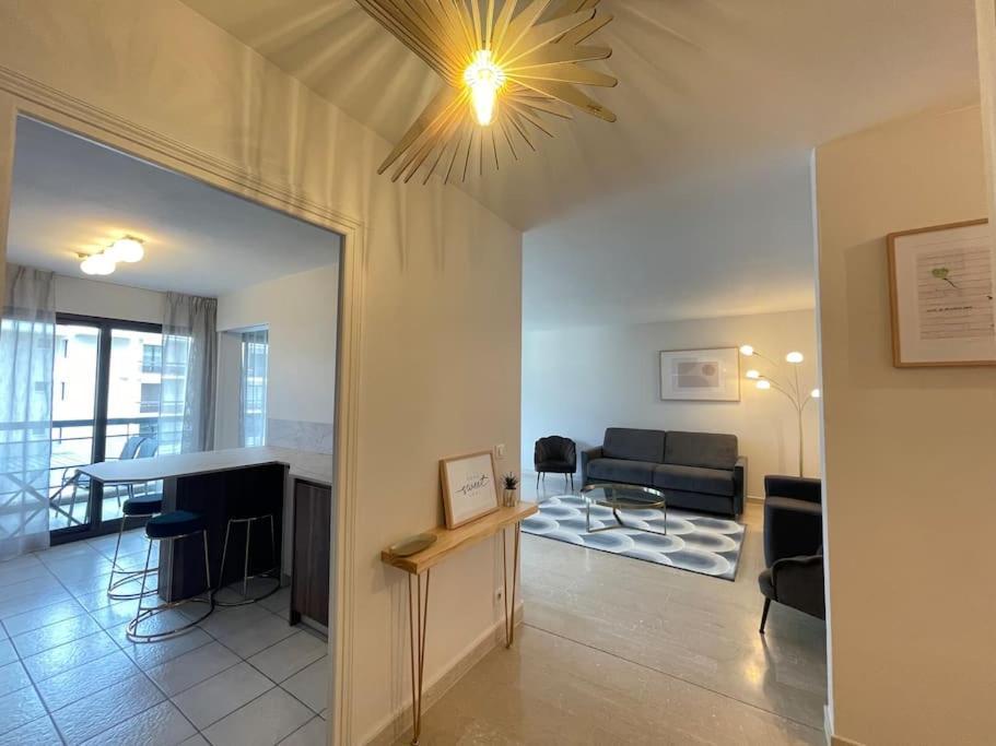 Le Mont-Veyrier, Parking Et Vue Apartment อานซี ภายนอก รูปภาพ