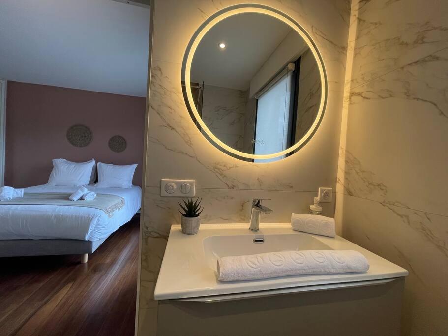 Le Mont-Veyrier, Parking Et Vue Apartment อานซี ภายนอก รูปภาพ