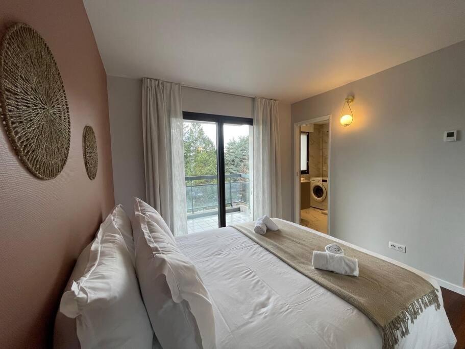 Le Mont-Veyrier, Parking Et Vue Apartment อานซี ภายนอก รูปภาพ